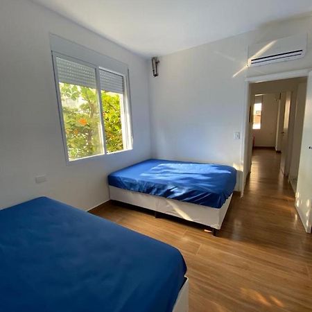 Apartamento Guaruja Pitangueiras 50 Metros Da Praia. Bagian luar foto
