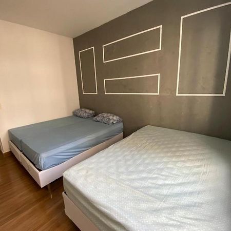 Apartamento Guaruja Pitangueiras 50 Metros Da Praia. Bagian luar foto