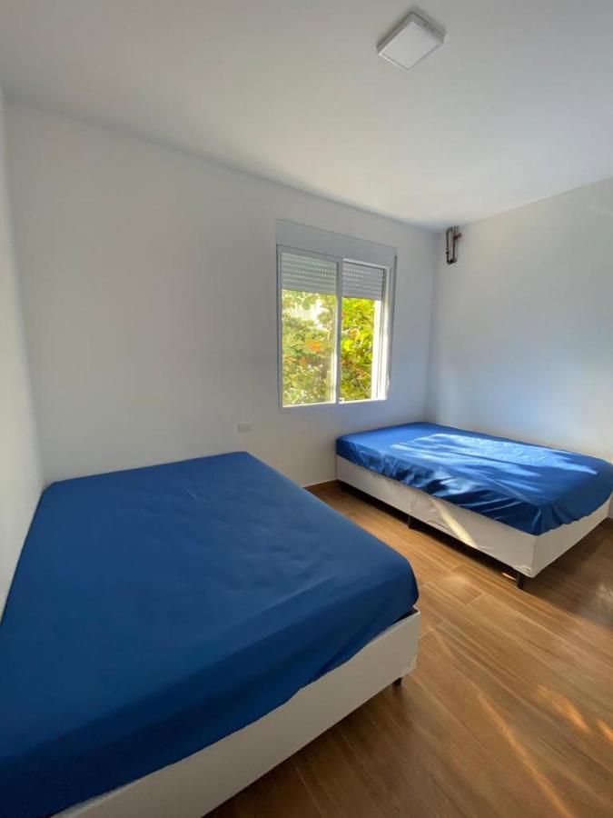Apartamento Guaruja Pitangueiras 50 Metros Da Praia. Bagian luar foto